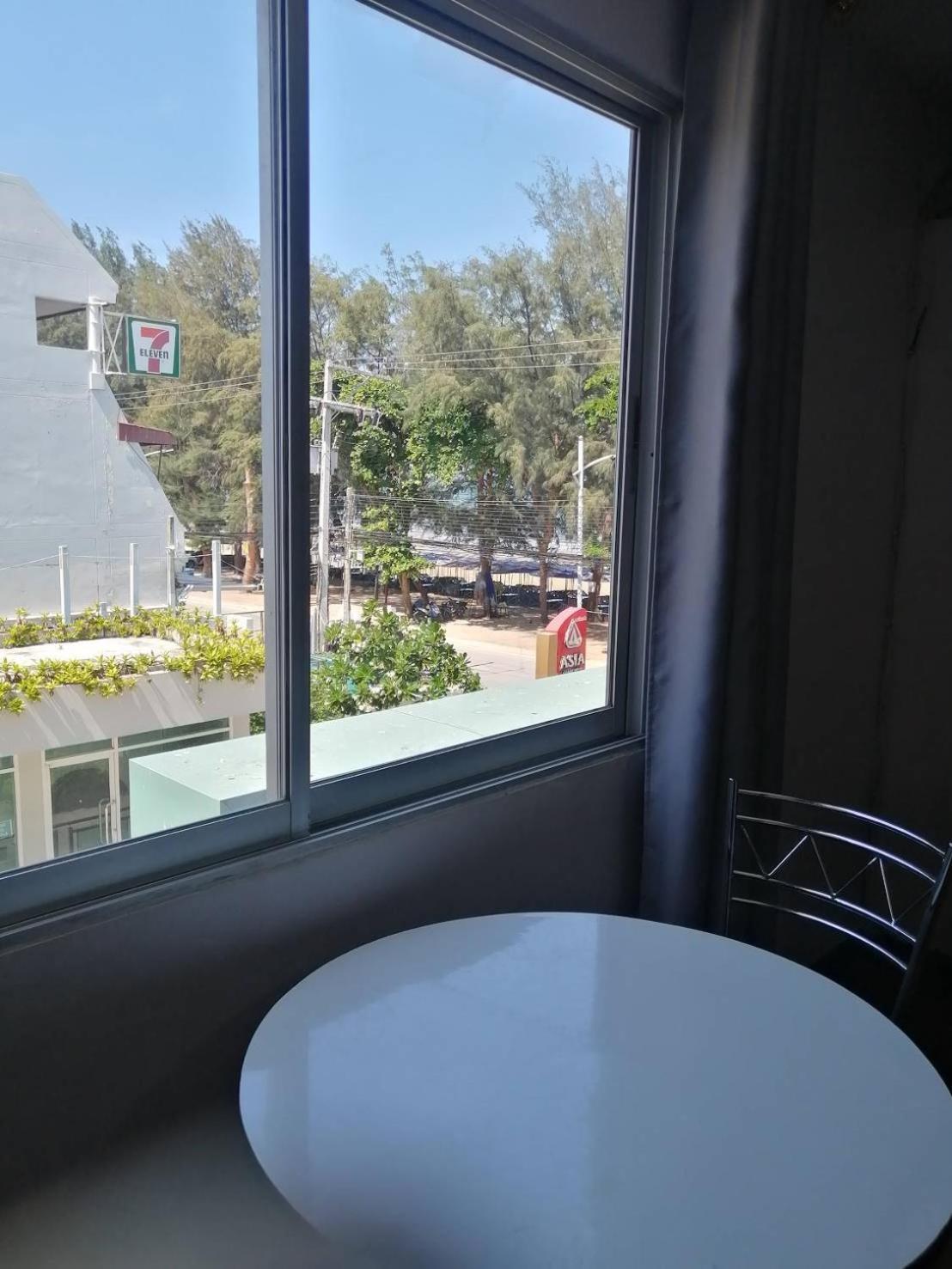 Beachfront Hotel Cha Am Cha-Am Buitenkant foto