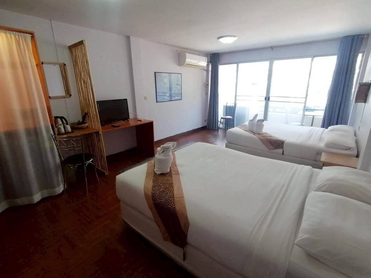 Beachfront Hotel Cha Am Cha-Am Buitenkant foto